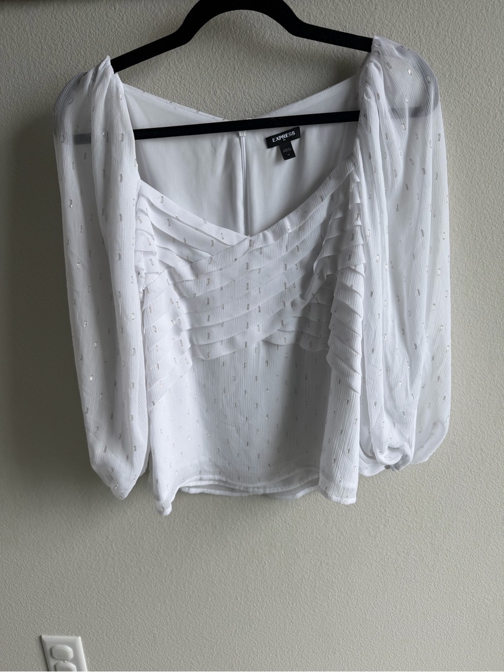 Express Women's Cream Button-Down Blouse - Cream - Picture 3 of 6
